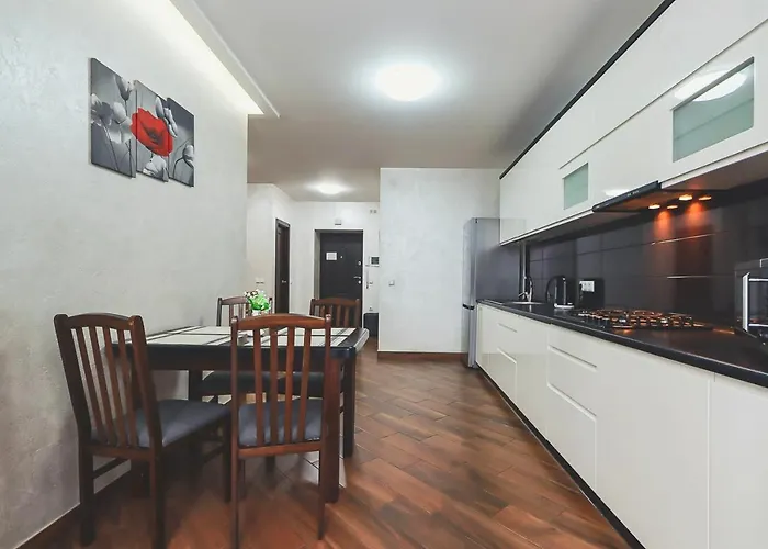 Cozy Apartment On Belvedere